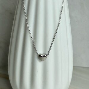 Chic Silver Heart Pendant Necklace